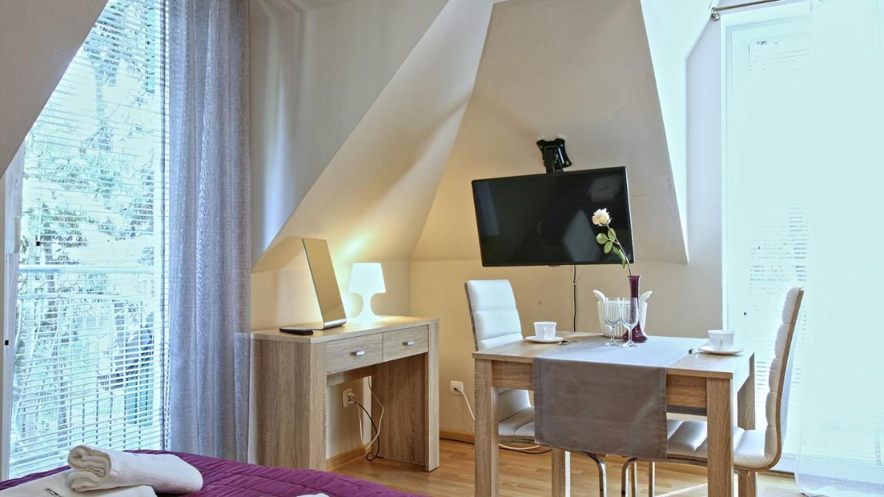 Lc Pokoje & Apartamenty Pobierowo Exteriör bild