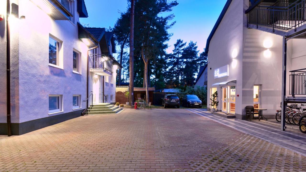 Lc Pokoje & Apartamenty Pobierowo Exteriör bild