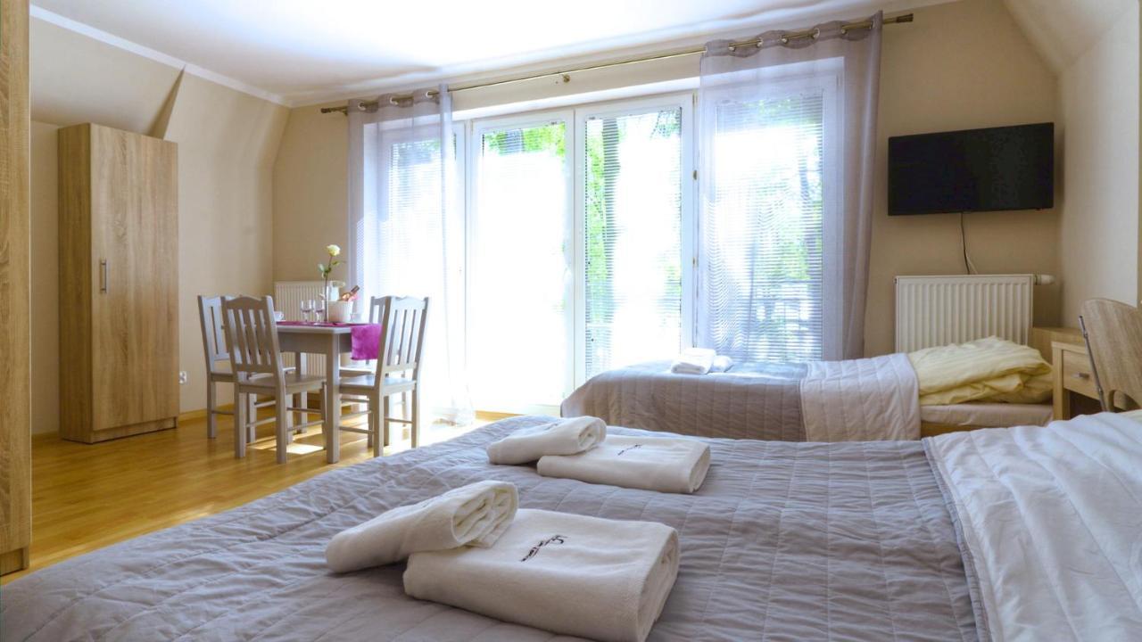 Lc Pokoje & Apartamenty Pobierowo Exteriör bild
