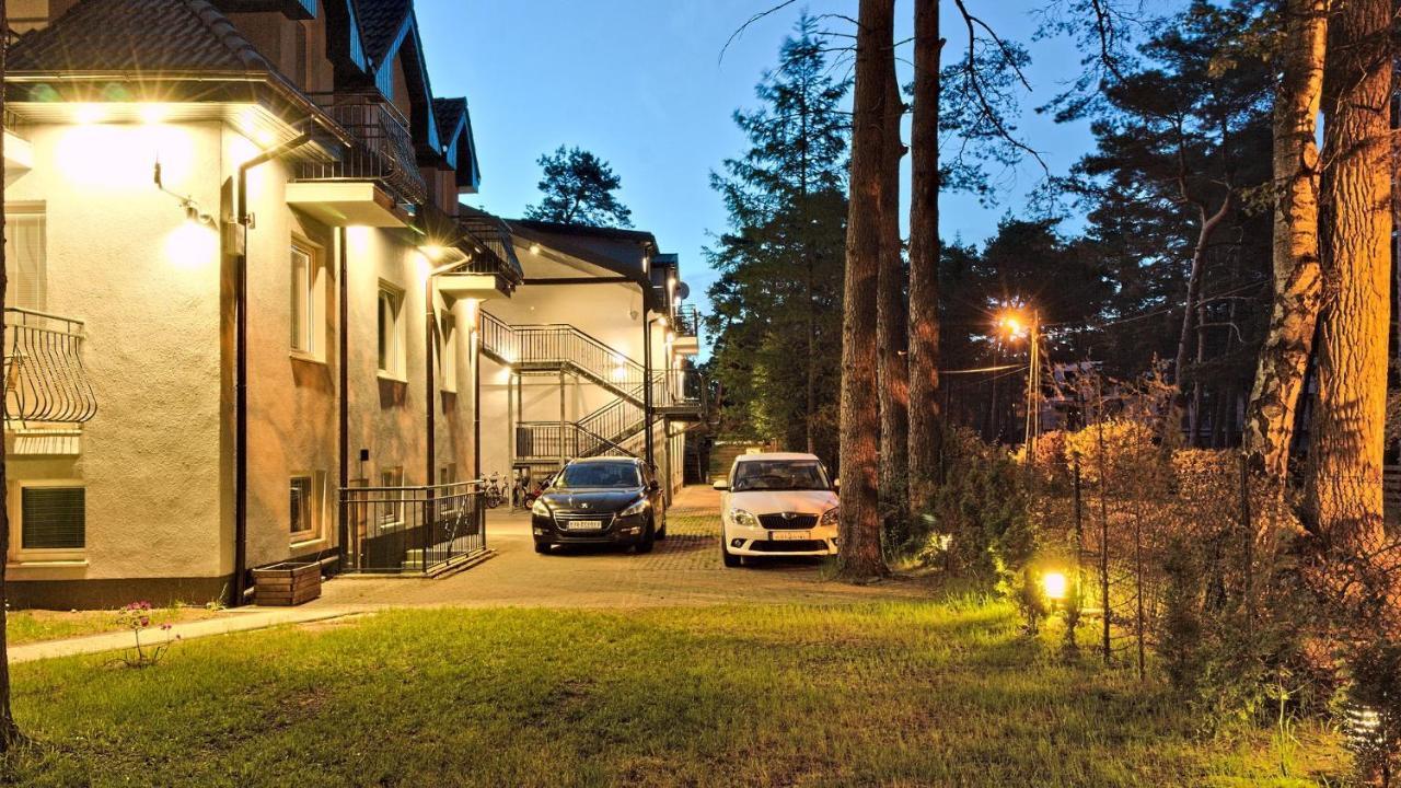Lc Pokoje & Apartamenty Pobierowo Exteriör bild