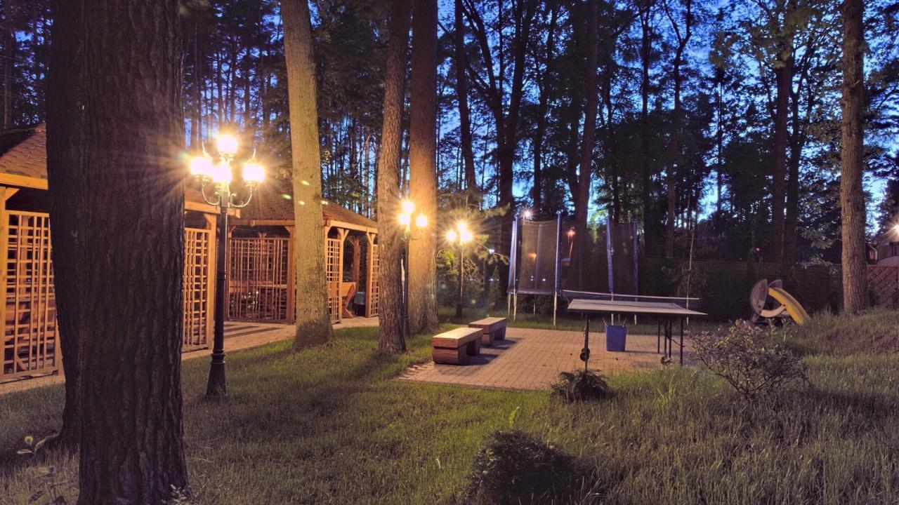 Lc Pokoje & Apartamenty Pobierowo Exteriör bild