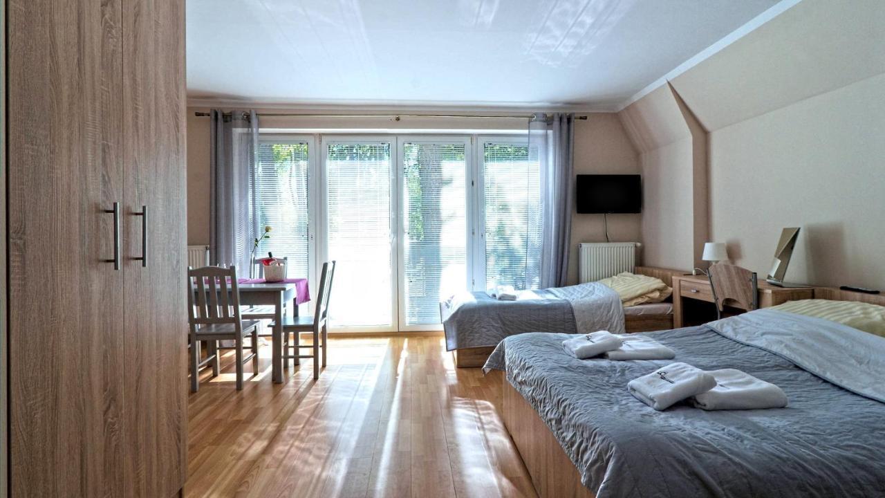 Lc Pokoje & Apartamenty Pobierowo Exteriör bild