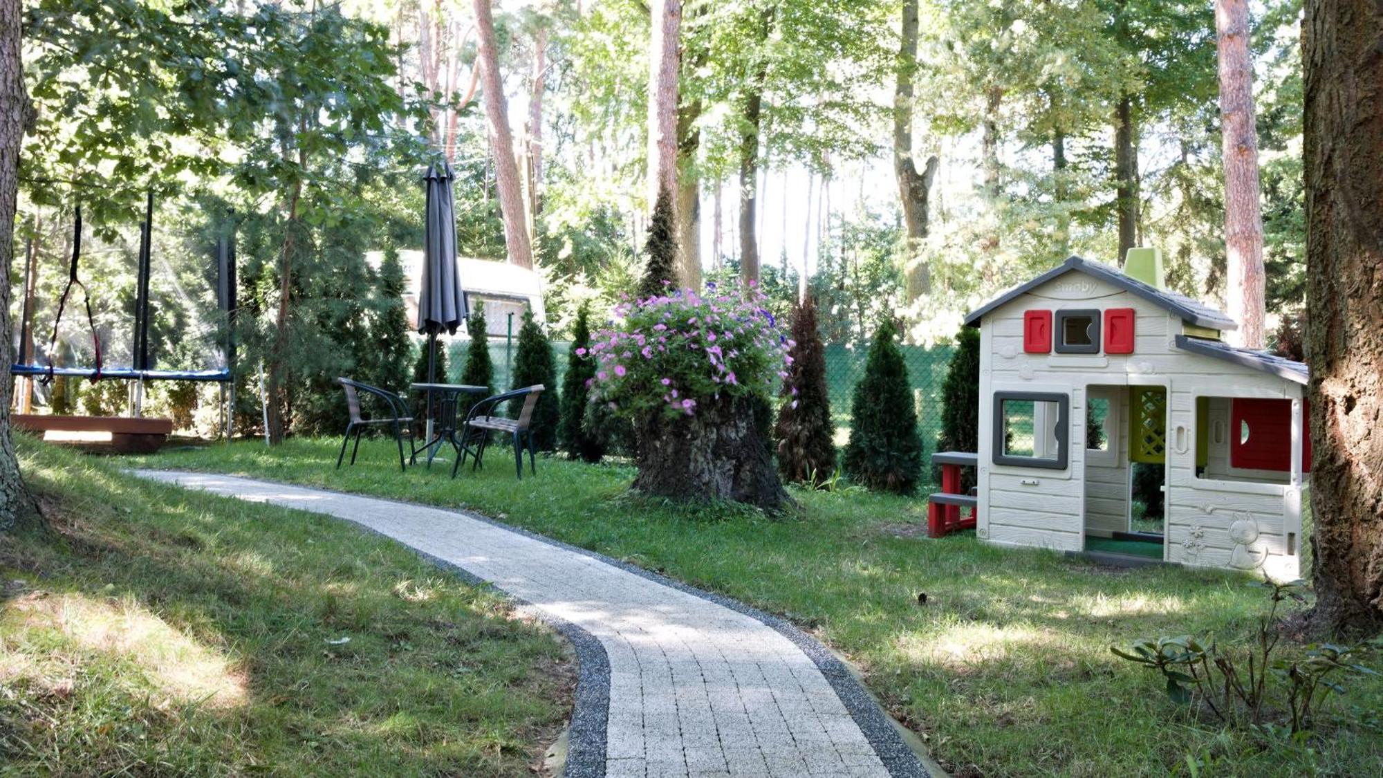 Lc Pokoje & Apartamenty Pobierowo Exteriör bild