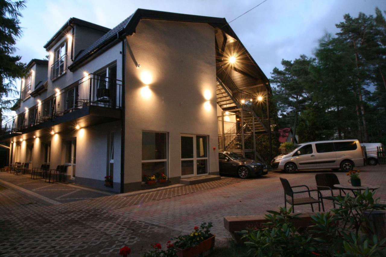 Lc Pokoje & Apartamenty Pobierowo Exteriör bild
